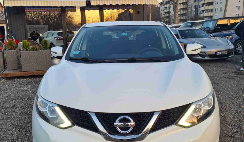 Nissan Qashqai full