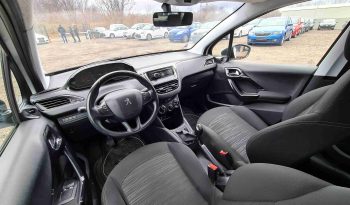 Peugeot 208 full