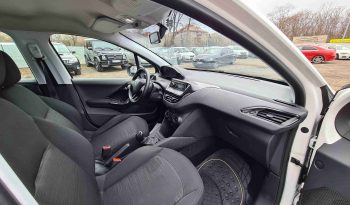 Peugeot 208 full