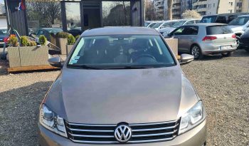 Volkswagen Passat full